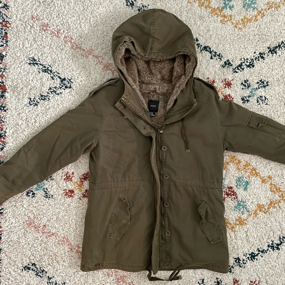 Army Green Fur-Lined Outdoor Utility Jacket